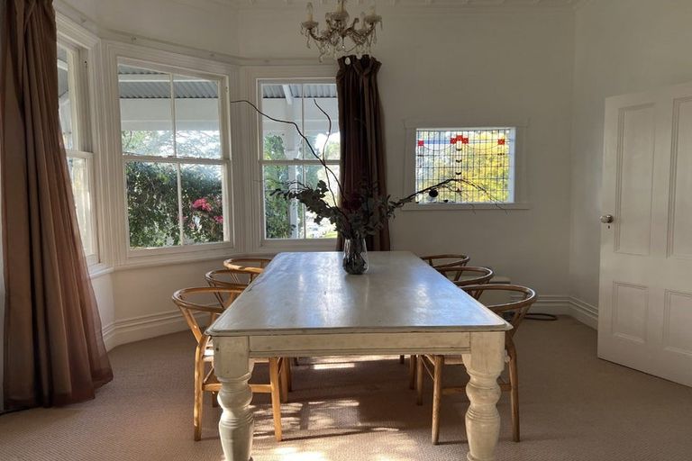 Photo of property in 19 Lake Road, Devonport, Auckland, 0624