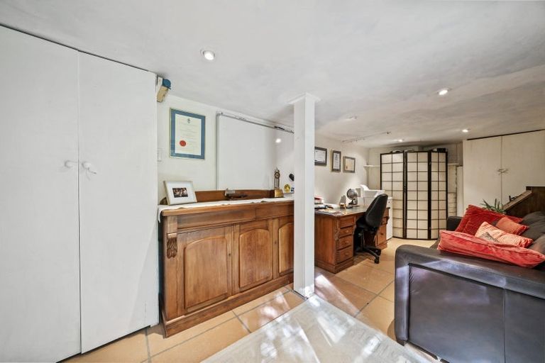 Photo of property in 28 Kowhai Street, Eastbourne, Lower Hutt, 5013