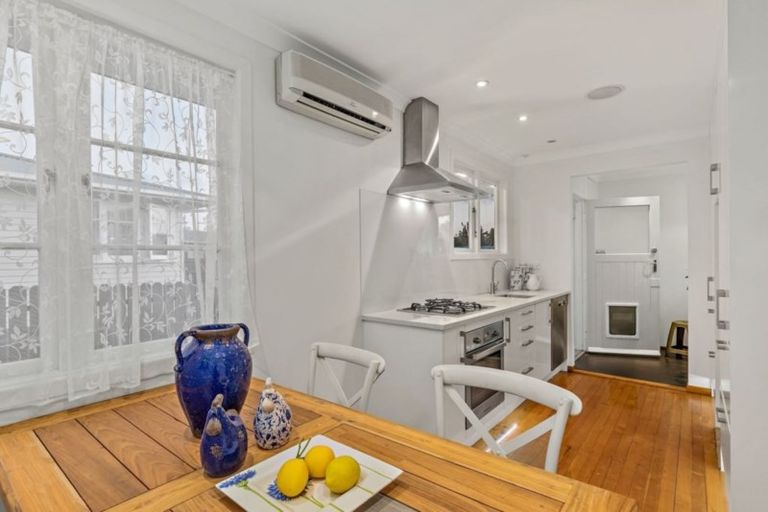 Photo of property in 46 Strid Road, Te Atatu South, Auckland, 0610