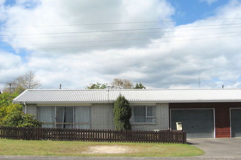 Photo of property in 23 Waitahanui Avenue, Taupo, 3330