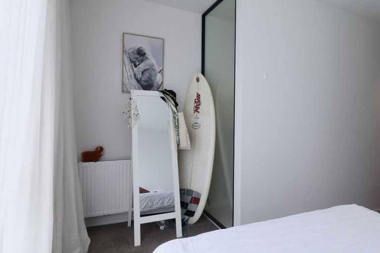 Photo of property in 25 Jean Caldwell Way, Island Bay, Wellington, 6023