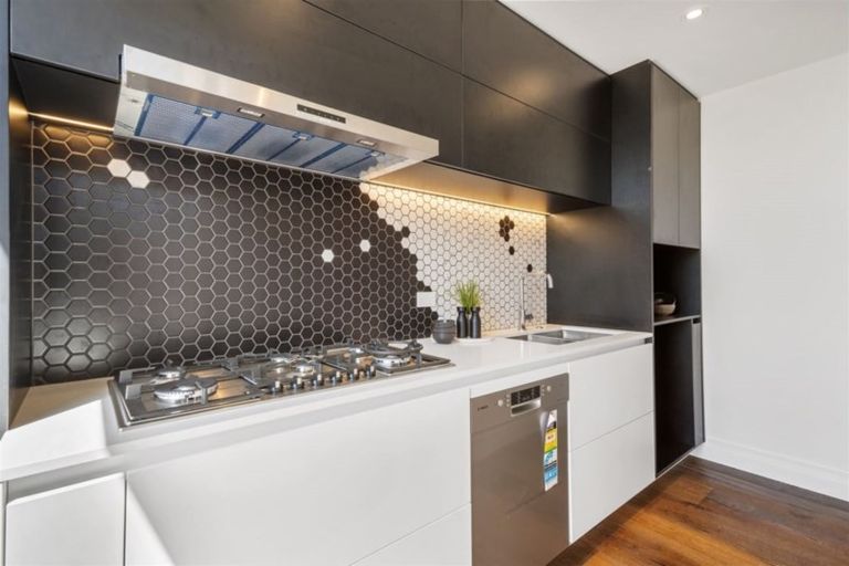 Photo of property in 2 Luff Place, Long Bay, Auckland, 0630