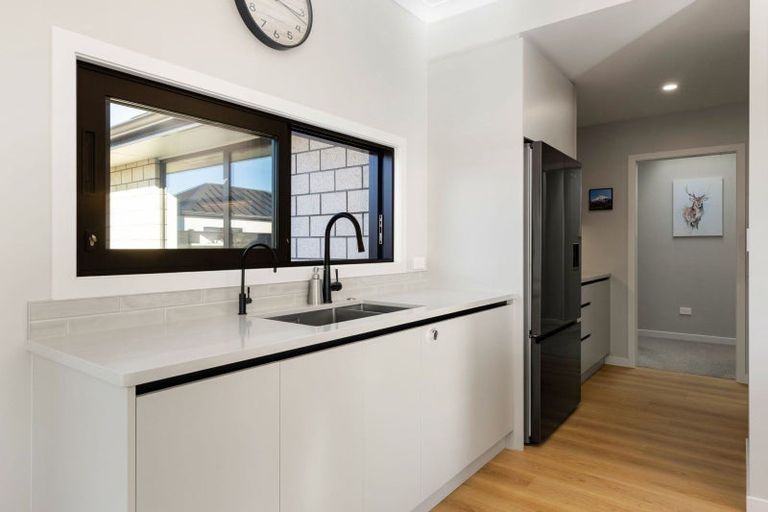 Photo of property in 32 Hugo Shaw Drive, Cambridge, 3434
