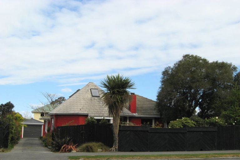Photo of property in 72 Grahams Road, Burnside, Christchurch, 8041