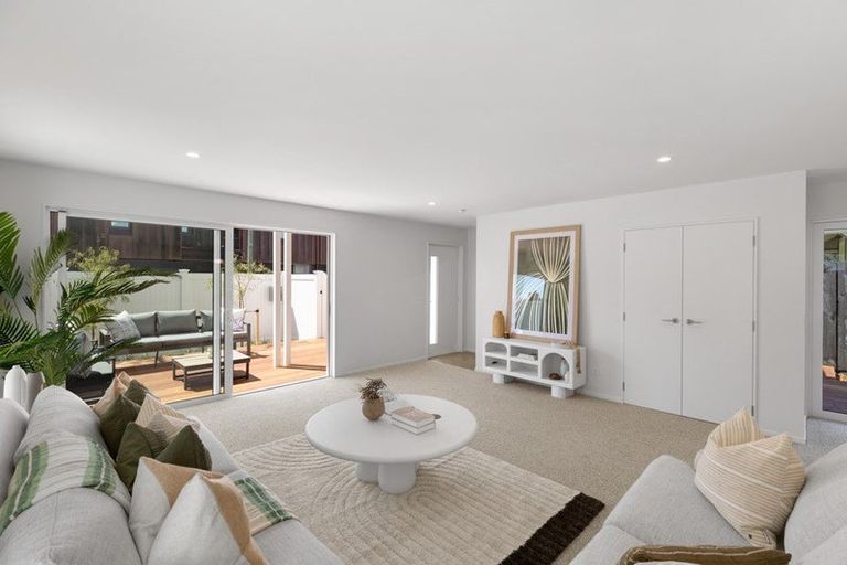 Photo of property in 1/92 Holly Road, St Albans, Christchurch, 8014