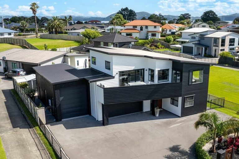 Photo of property in 14 Mariners Haven, One Tree Point, 0118