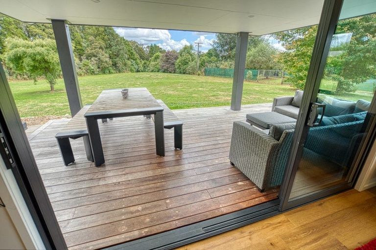 Photo of property in 5 Fairway Drive, Moana, 7872