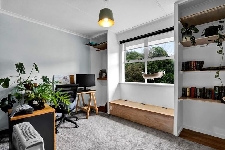 Photo of property in 46 Oranga Street, Marfell, New Plymouth, 4310