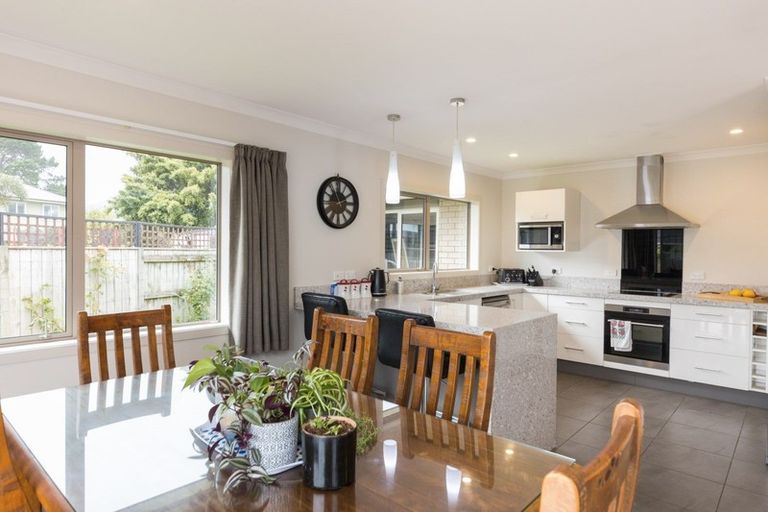 Photo of property in 27 Oak Crescent, Ashhurst, 4810