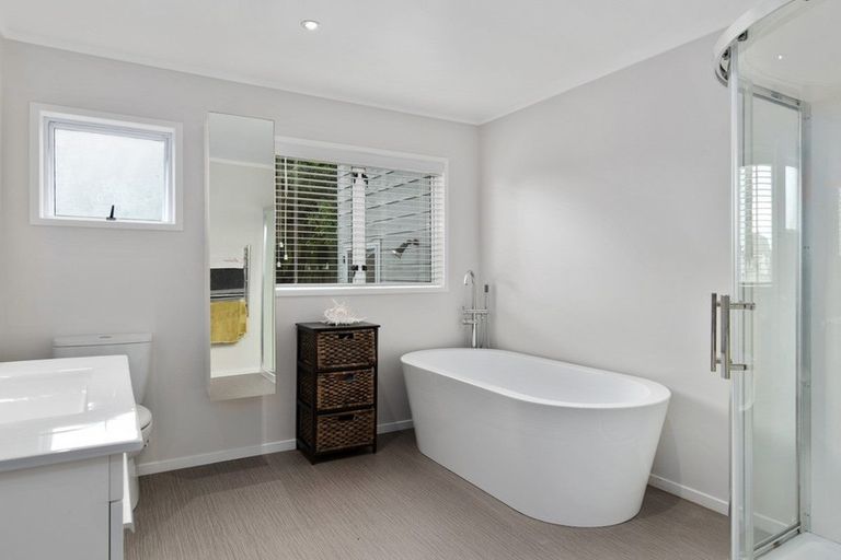 Photo of property in 12 Waimanu Place, Point Wells, Warkworth, 0986