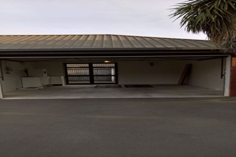 Photo of property in 2/40 Windermere Road, Papanui, Christchurch, 8053