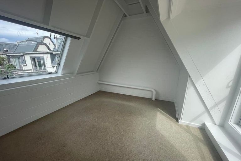 Photo of property in Sherwood Mews, 28o Bidwill Street, Mount Cook, Wellington, 6021