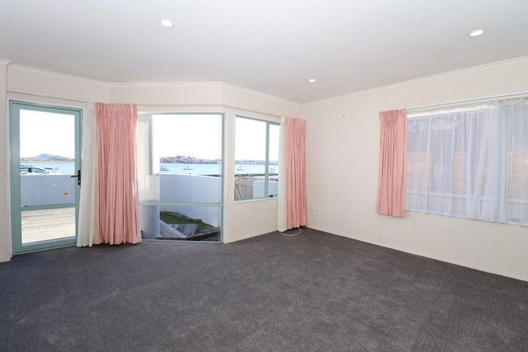 Photo of property in 1/26 The Parade, Bucklands Beach, Auckland, 2012
