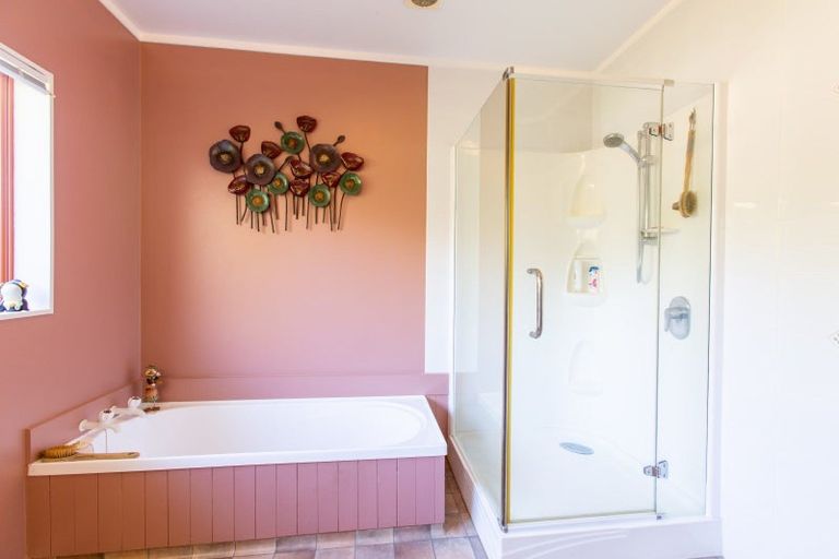 Photo of property in 10 Guinane Street, Dannevirke, 4930