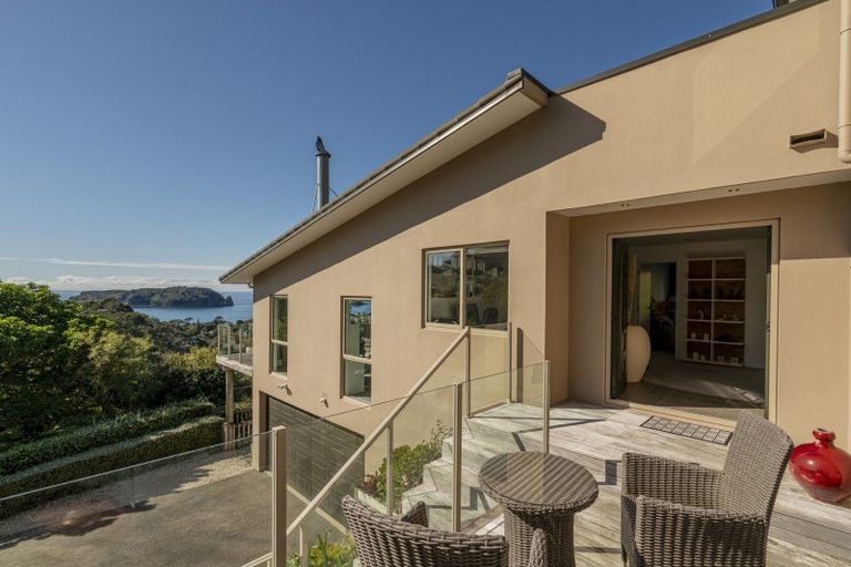 Photo of property in 10 Patricia Place, Hahei, Whitianga, 3591