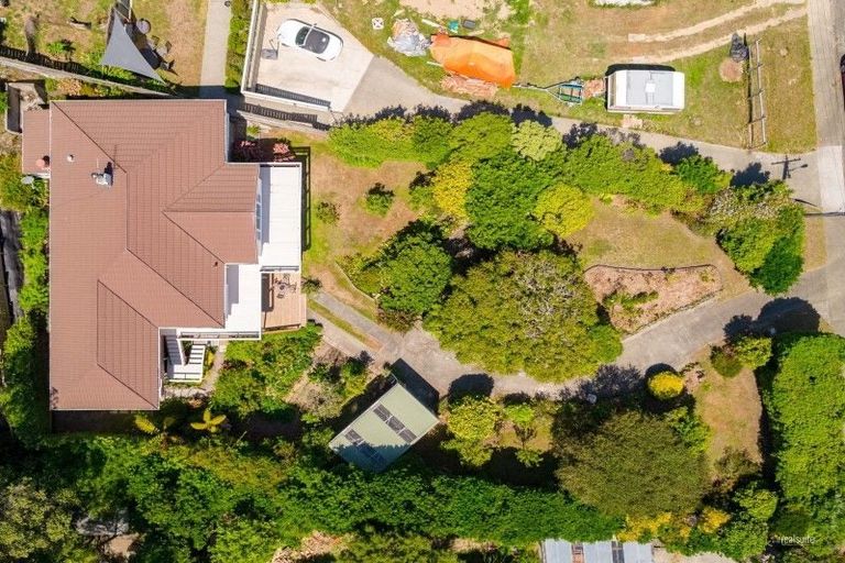 Photo of property in 12 Whanake Street, Titahi Bay, Porirua, 5022