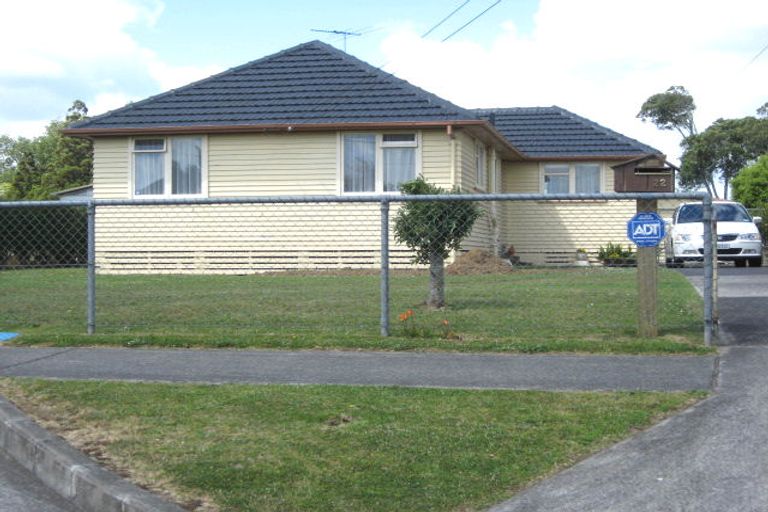 Photo of property in 22 Arimu Road, Papakura, 2110