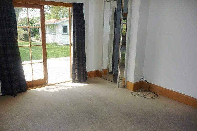 Photo of property in 76 North Parade, Richmond, Christchurch, 8013