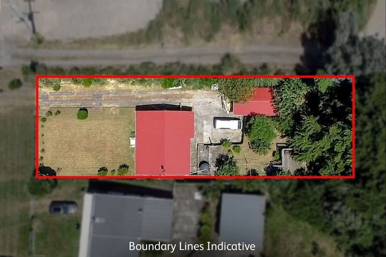 Photo of property in 24 Whangaimoana Beach Road, Whangaimoana, Featherston, 5772