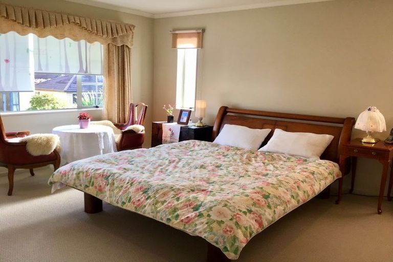 Photo of property in 14 Bridgefield Crescent, Flat Bush, Auckland, 2016