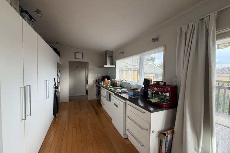 Photo of property in 9 Evelyn Place, Hillcrest, Auckland, 0627