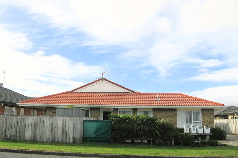 Photo of property in 15 Mahana Road, Paraparaumu Beach, Paraparaumu, 5032