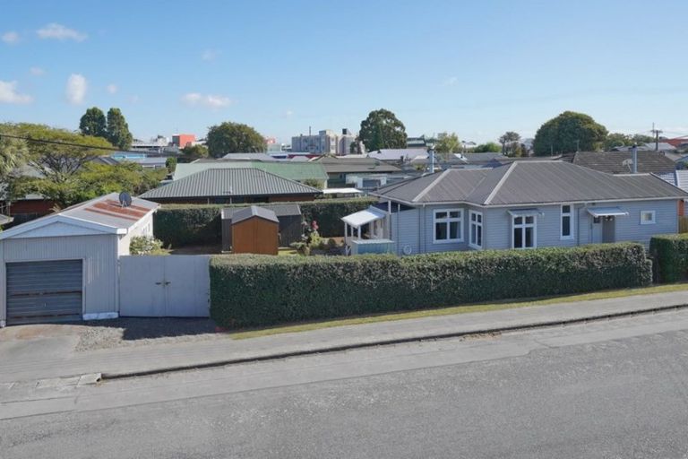 Photo of property in 32 Tower Street, Hornby, Christchurch, 8042