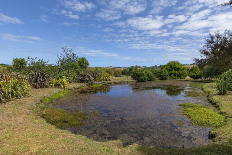 Photo of property in 33 Cable Road, Waimauku, 0881