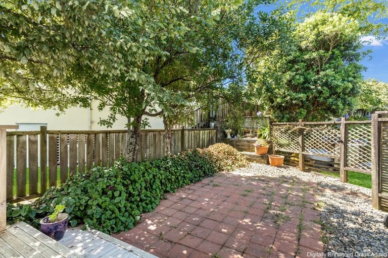 Photo of property in 47 Wallath Road, Westown, New Plymouth, 4310