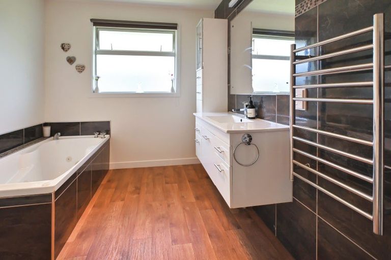 Photo of property in 11 Bowen Street, Kokatahi, Hokitika, 7881