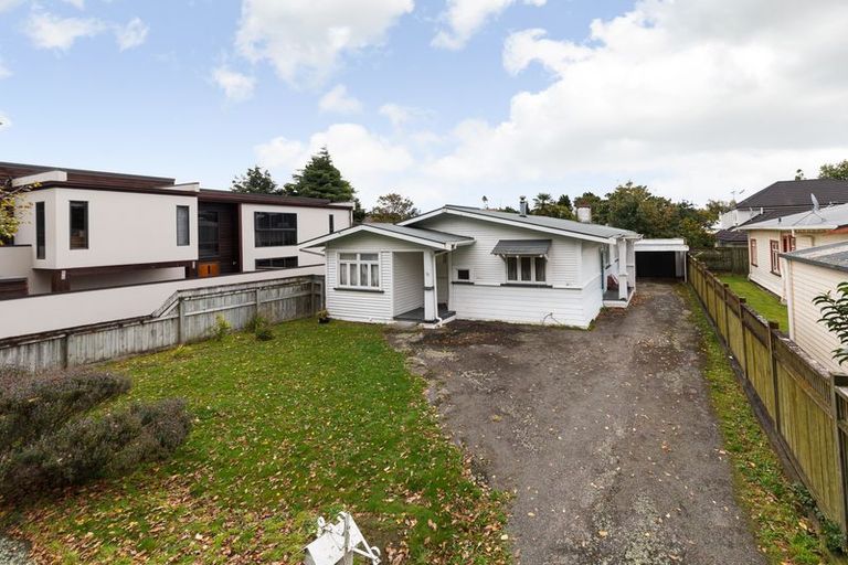 Photo of property in 32 Union Street, Hokowhitu, Palmerston North, 4410