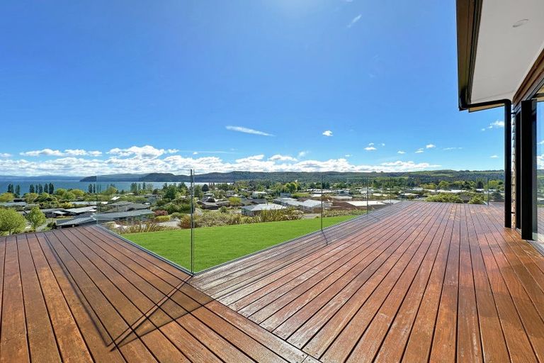 Photo of property in 5 Kittyhawk Drive, Kinloch, Taupo, 3377