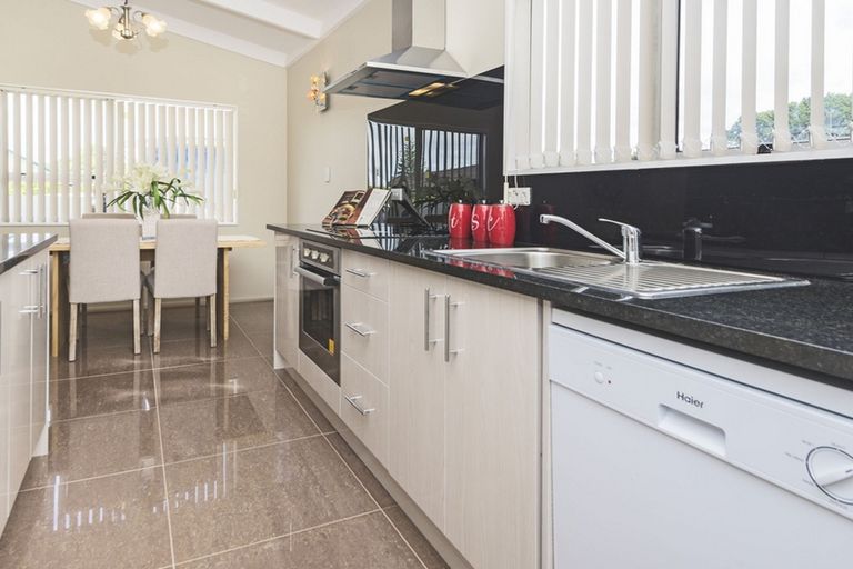 Photo of property in 4b Smiths Avenue, Papakura, 2110