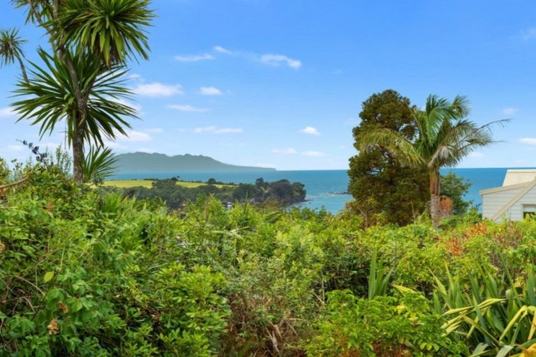 Photo of property in 3 Kowhai Terrace, Leigh, 0985