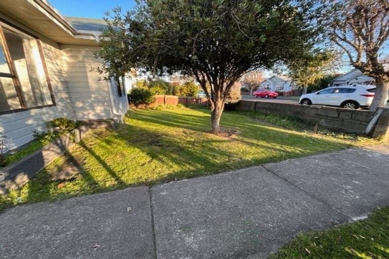 Photo of property in 54 Kirkcaldy Street, South Dunedin, Dunedin, 9012