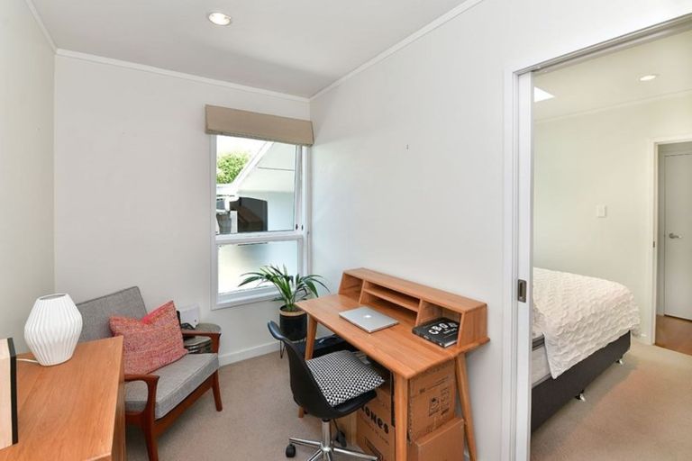 Photo of property in 21 Laurence Street, Manly, Whangaparaoa, 0930