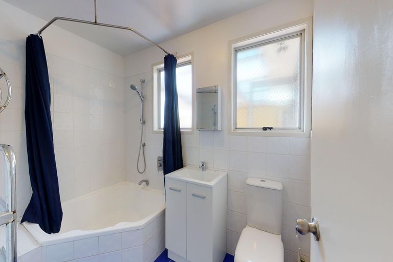 Photo of property in 8 Leatham Crescent, Opaheke, Papakura, 2113