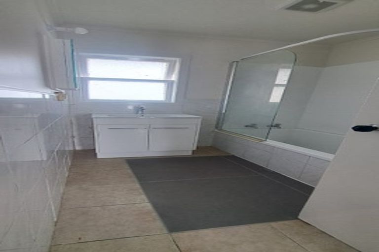 Photo of property in 14 Bolton Place, Otara, Auckland, 2023