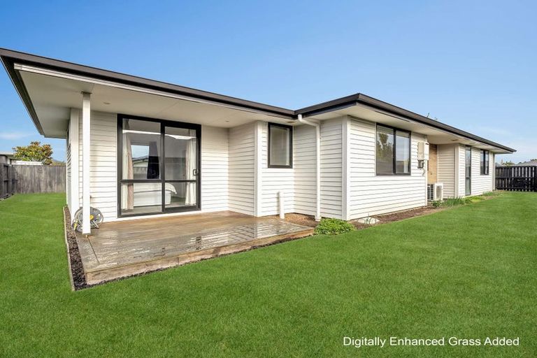 Photo of property in 80 Shillingford Boulevard, Rolleston, 7615