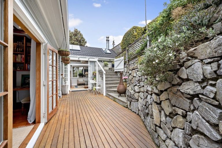 Photo of property in 152 Grafton Road, Roseneath, Wellington, 6011