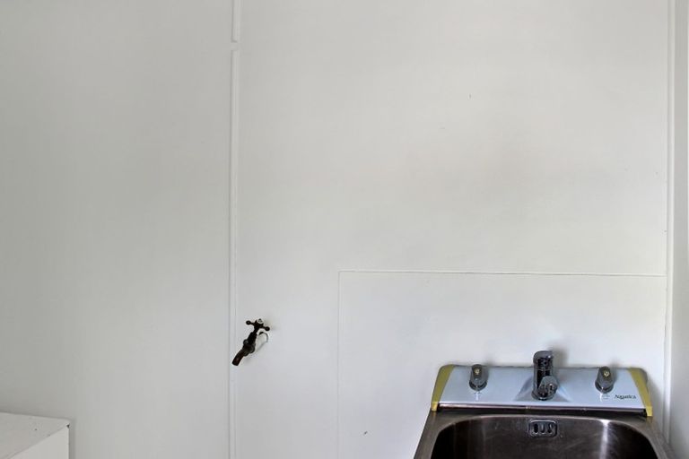 Photo of property in 17a Bradshaw Terrace, Riccarton, Christchurch, 8011