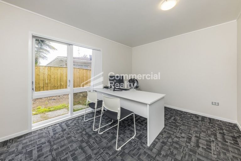 Photo of property in 32 Beach Road, Pahurehure, Papakura, 2113