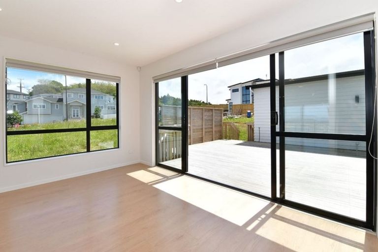 Photo of property in 58 Ascension Crescent, Orewa, 0931