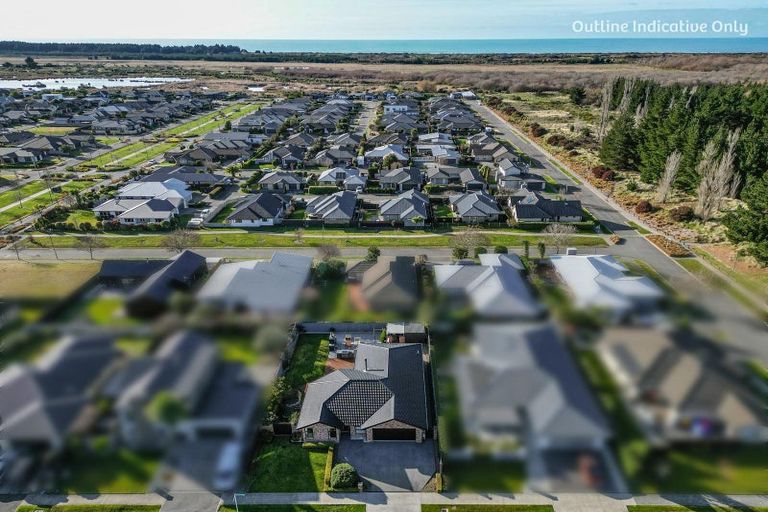 Photo of property in 6 Seaward Street, Pegasus, 7612