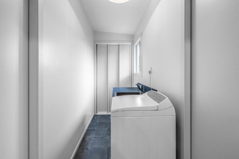 Photo of property in 42 Dunns Road, Otatara, Invercargill, 9879