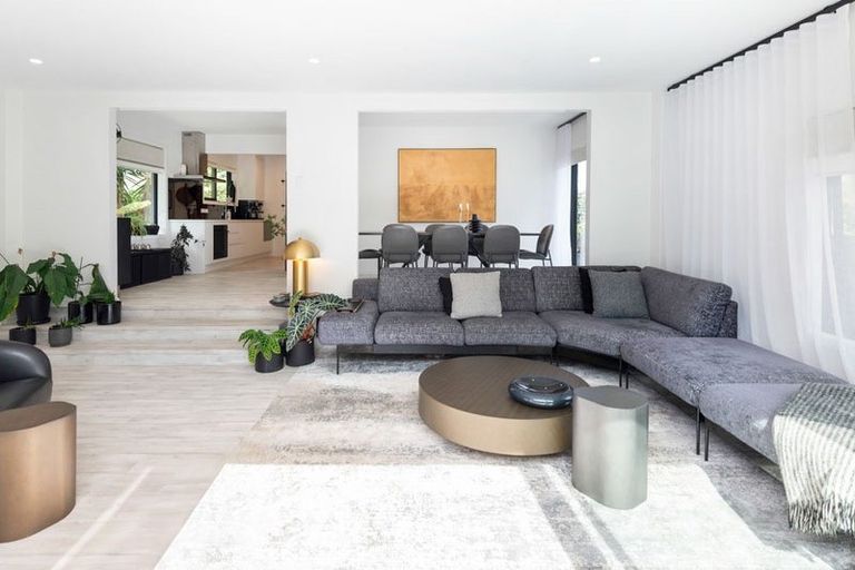 Photo of property in 2/47 Drake Street, Howick, Auckland, 2014