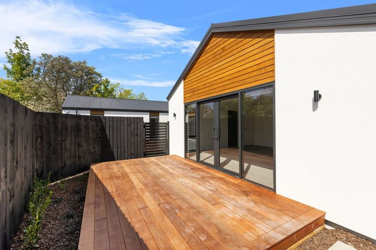 Photo of property in 76a Quinns Road, Shirley, Christchurch, 8013