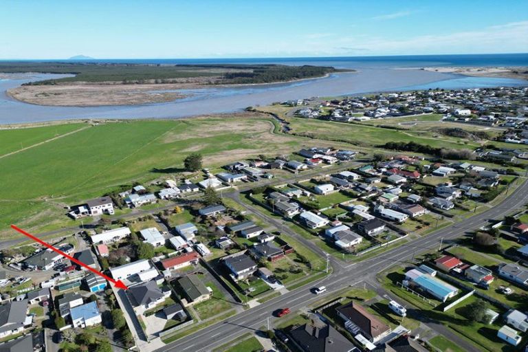 Photo of property in 18 Seabury Avenue, Foxton Beach, Foxton, 4815