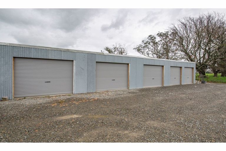 Photo of property in 381 Rangiora Woodend Road, Waikuku, Rangiora, 7473