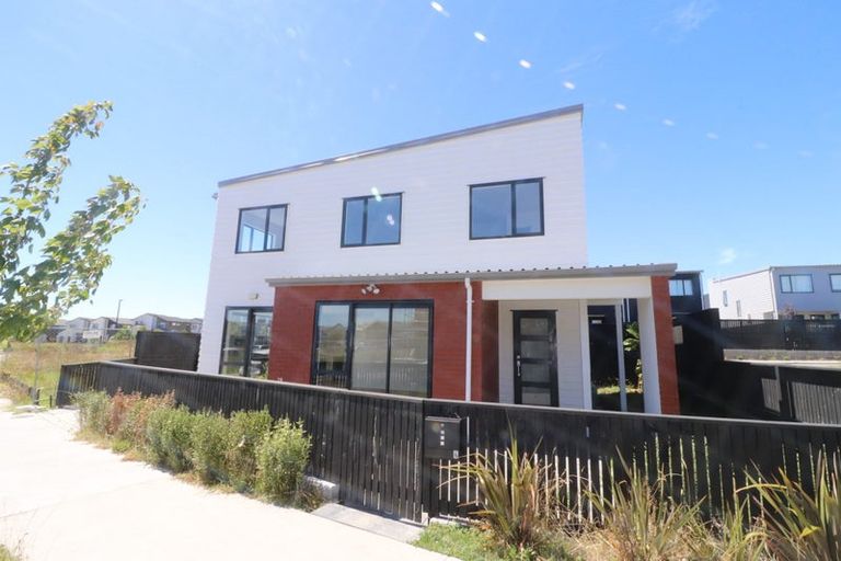 Photo of property in 4 Autumn Blaze Street, Hobsonville, Auckland, 0616